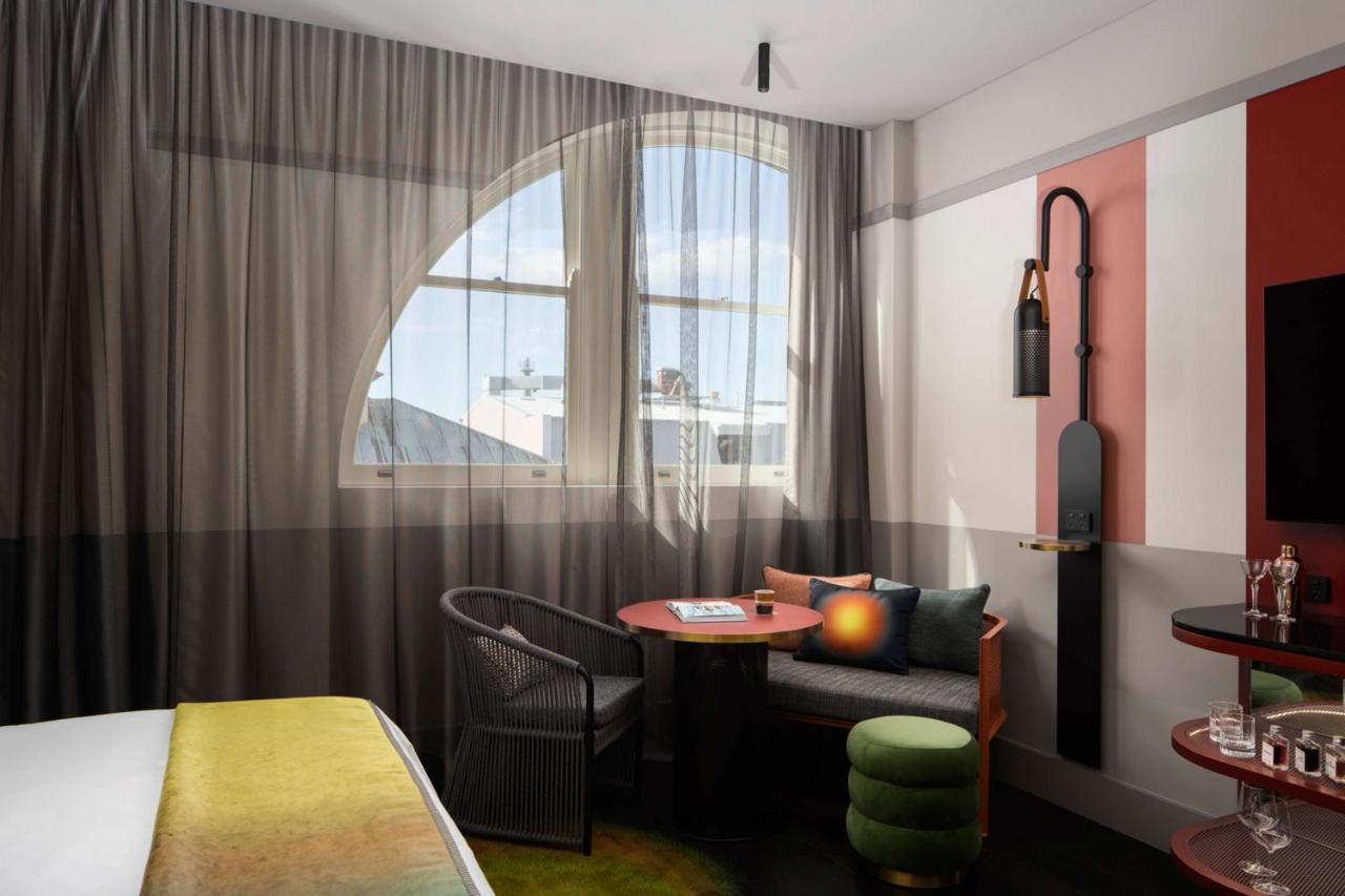 Qt Newcastle Hotel Exterior foto A room at the hotel