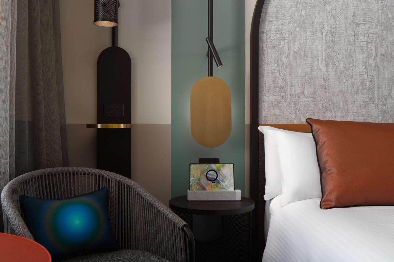 Qt Newcastle Hotel Exterior foto A smart hotel room