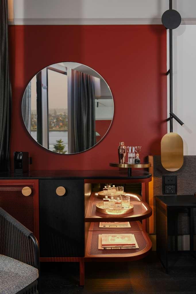 Qt Newcastle Hotel Cameră foto A room at the hotel